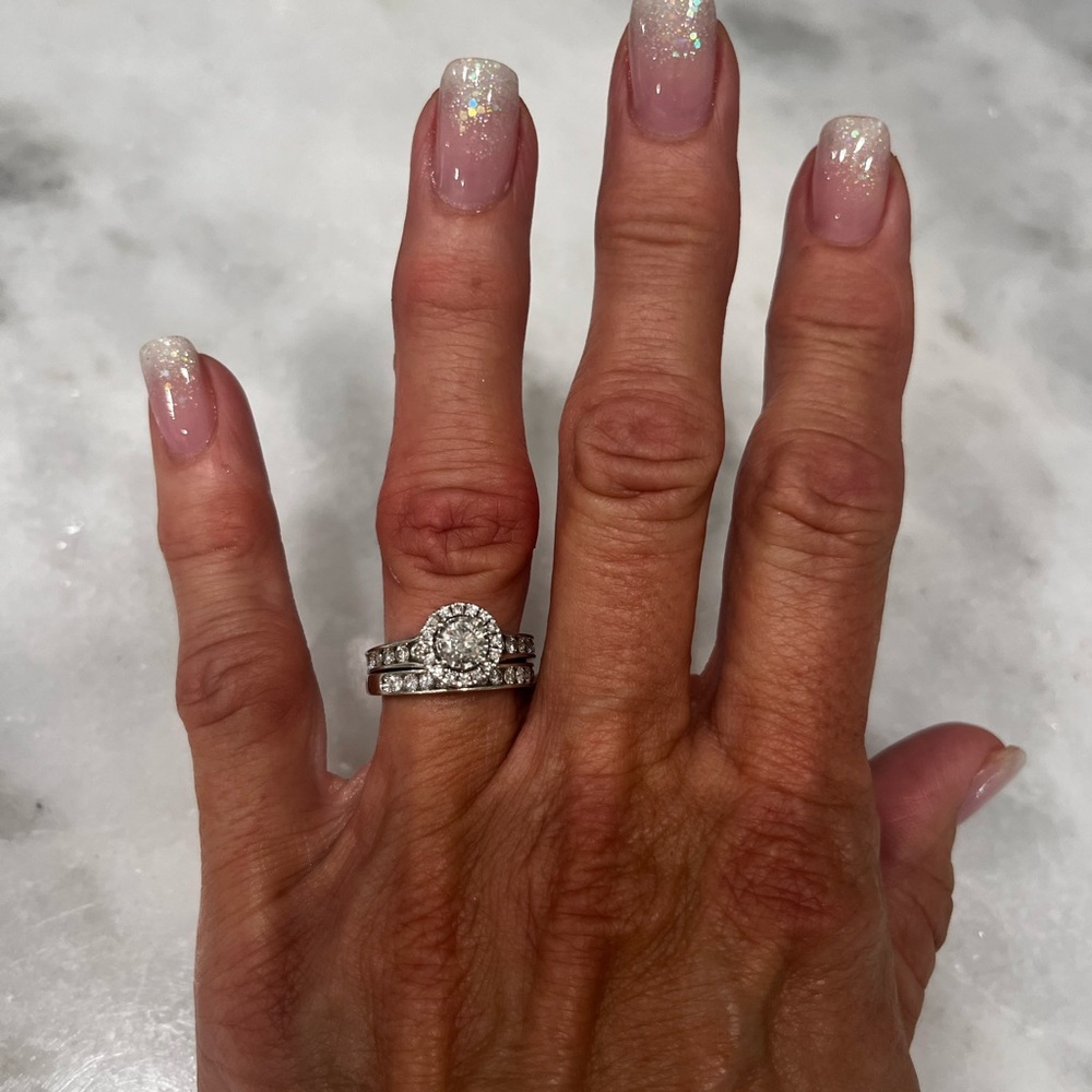 Elegant White Gold Diamond Ring Set